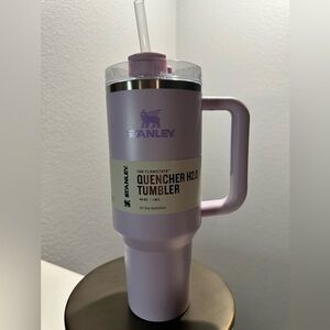 BNWT in box 40oz Stanley Tumbler in Orchid